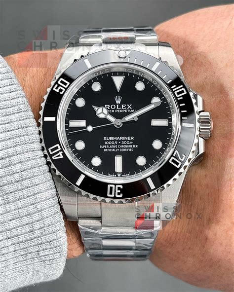 Rolex Submariner (No Date) Ref. 124060 .